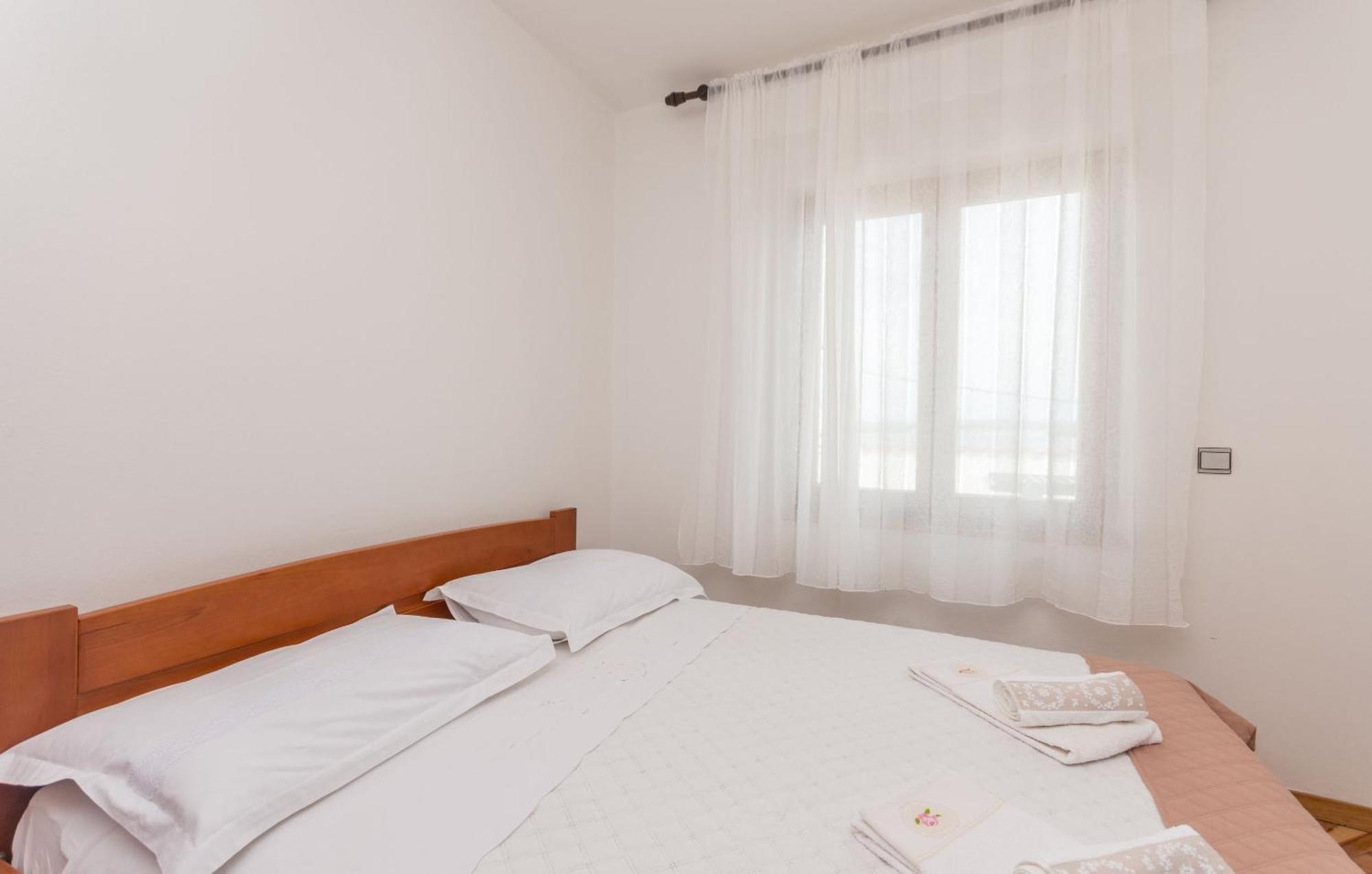 Apartment Blazenka - 20M From The Sea Tkon Exterior foto